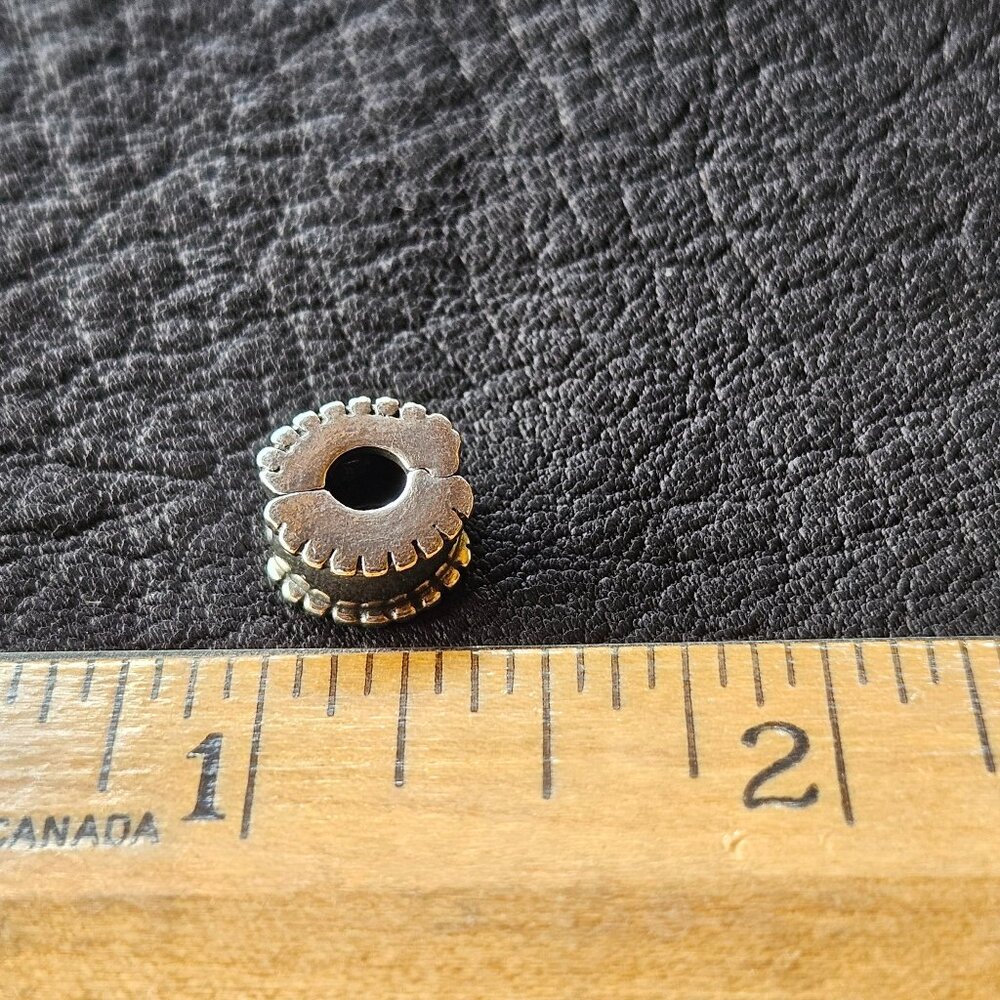 Pandora Sterling Silver Double Wreath Clip Charm (Retired) - Picture 5 of 7